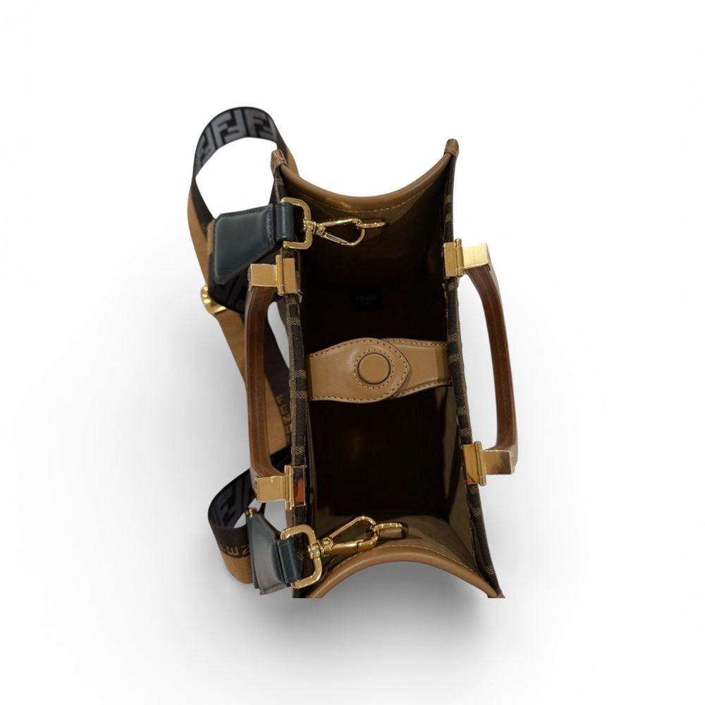 Fendi small sunshine tote bag + extra 900 dollar double sided strap included - Picture 10 of 11